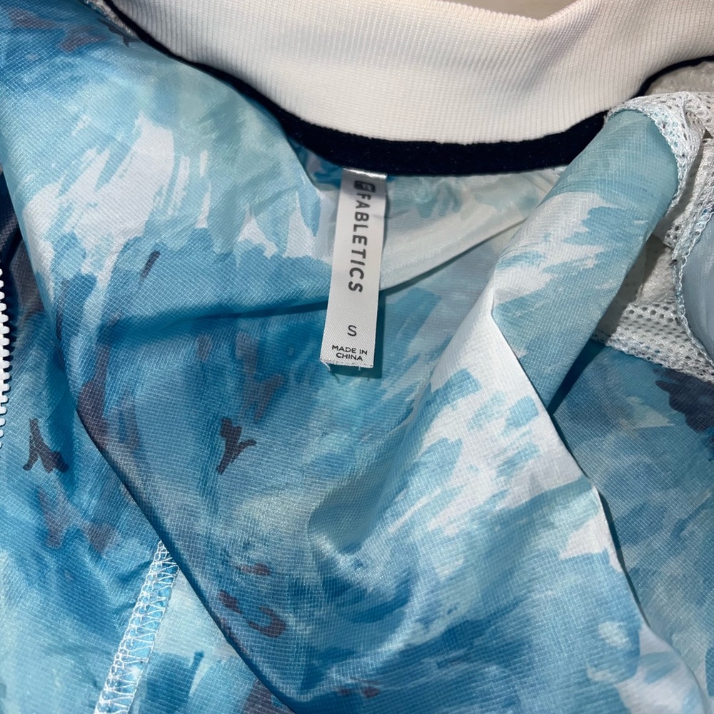 Fabletics Windbreaker Size Small - image 7